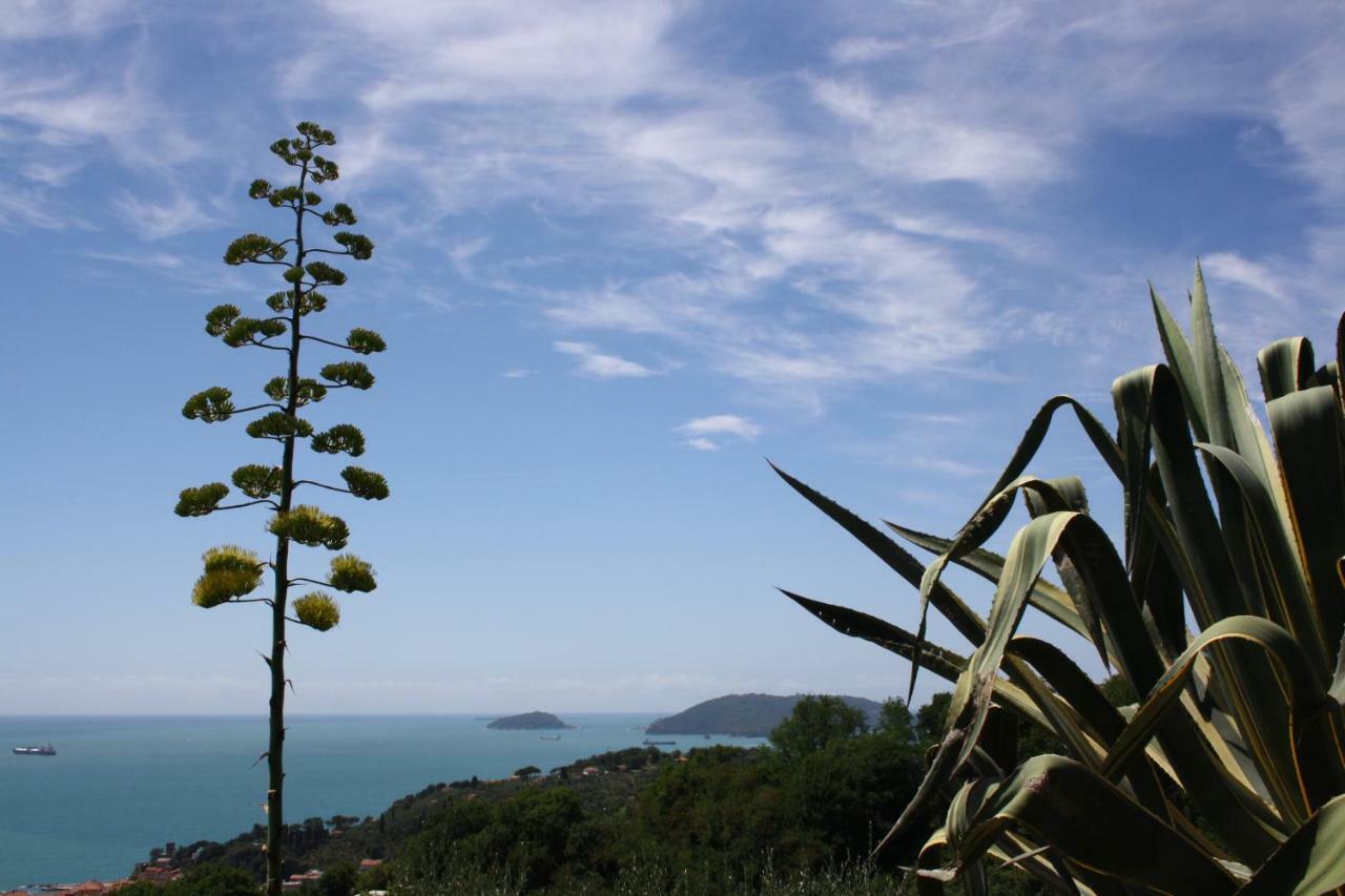 Agave Di Lerici Villa Bagian luar foto